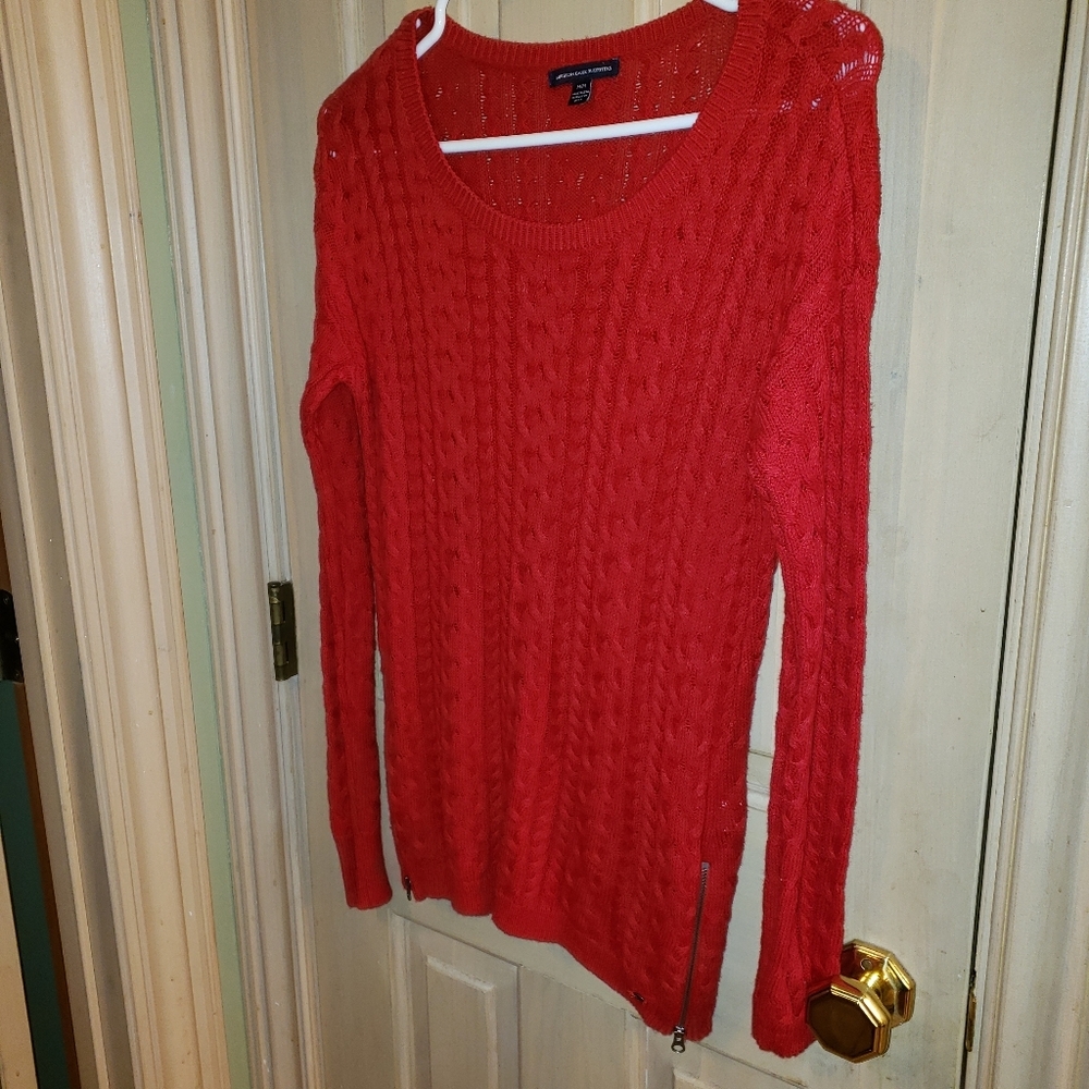 Misses sz M American Eagle sweater red cable knit